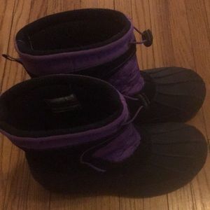 Women’s snow boots barely used perfect for winter